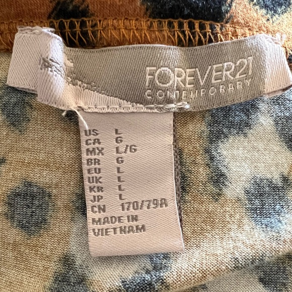 Forever 21 Leopard Print Straight Skirt - Picture 4 of 4